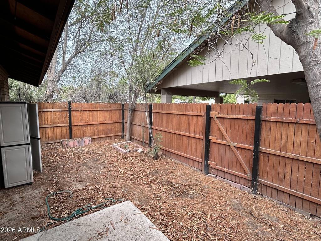 503 W 12th Street - Photo 12