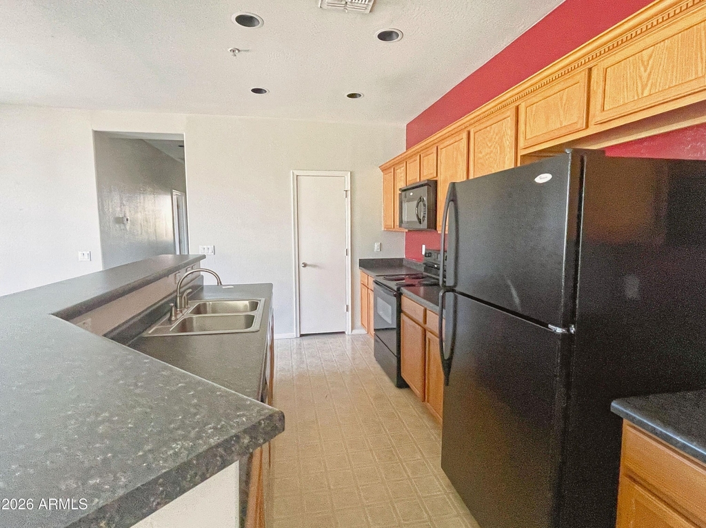 1417 N 80th Lane - Photo 5