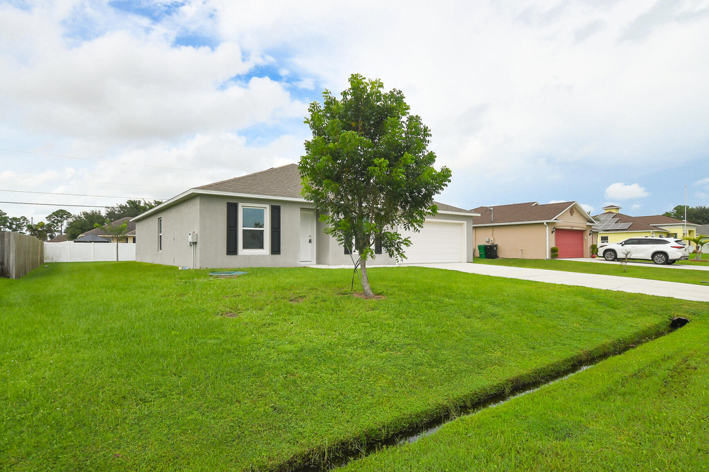 3076 Sw Lucerne Street Sw - Photo 2