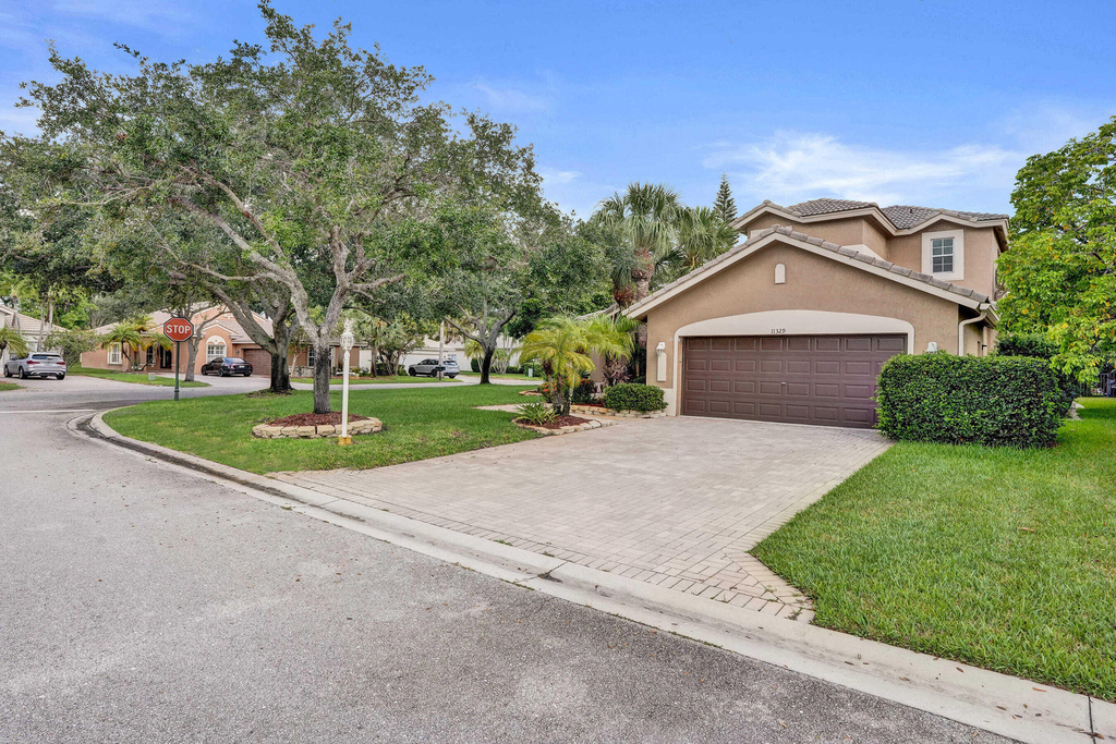 11329 Nw 65th Manor - Photo 1