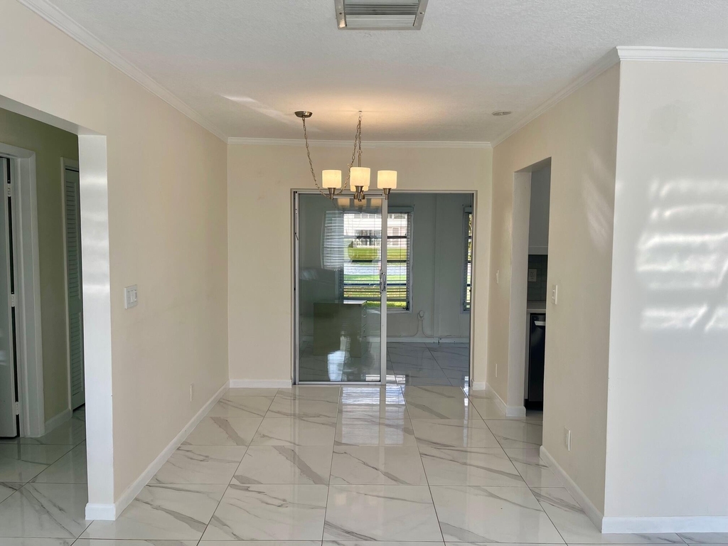 131 Nw 14th Street - Photo 4