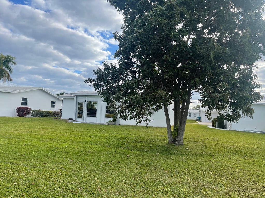 131 Nw 14th Street - Photo 22