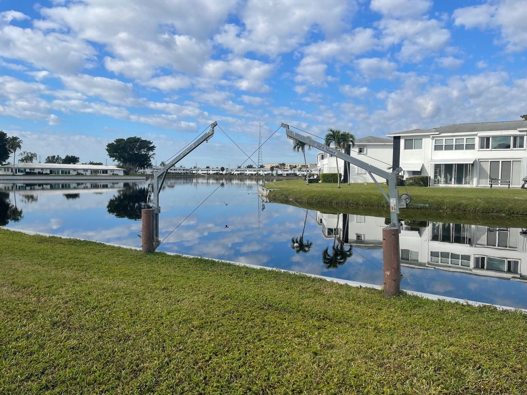 131 Nw 14th Street - Photo 1