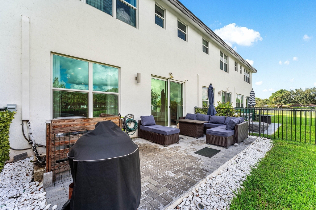 4392 Veleiros Avenue - Photo 19