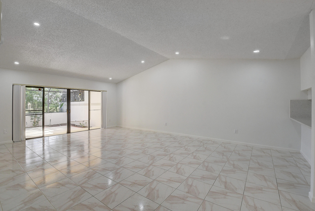 20004 Rima Circle - Photo 11