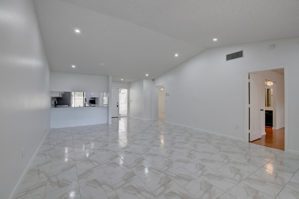 20004 Rima Circle - Photo 14