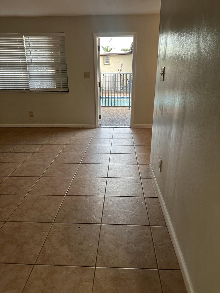 2733 Ne 1st Terrace - Photo 22