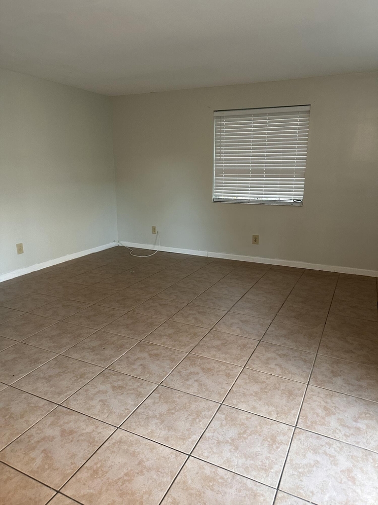 2733 Ne 1st Terrace - Photo 37
