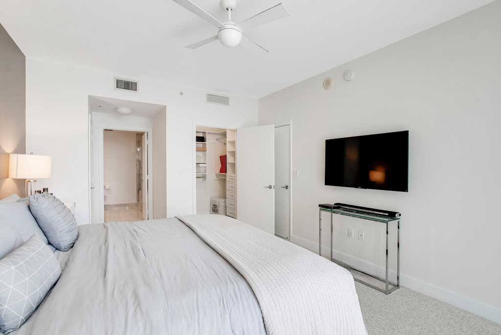 550 Okeechobee Boulevard - Photo 14