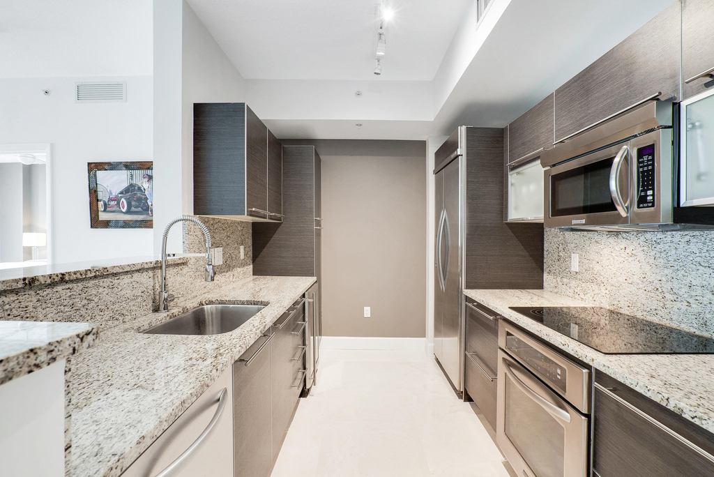550 Okeechobee Boulevard - Photo 1