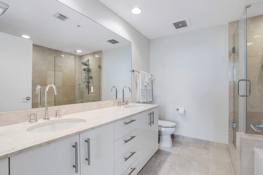 550 Okeechobee Boulevard - Photo 8