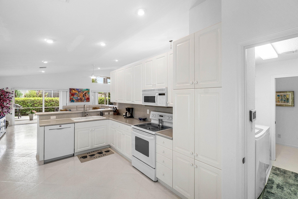 7134 Haviland Circle - Photo 10