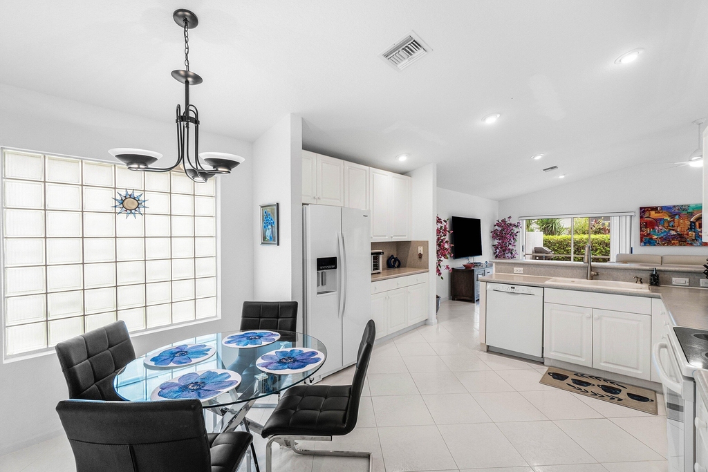7134 Haviland Circle - Photo 12