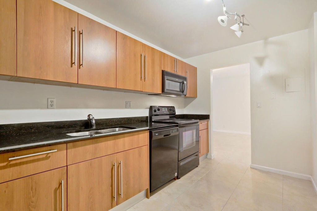 3001 S Ocean Drive - Photo 9
