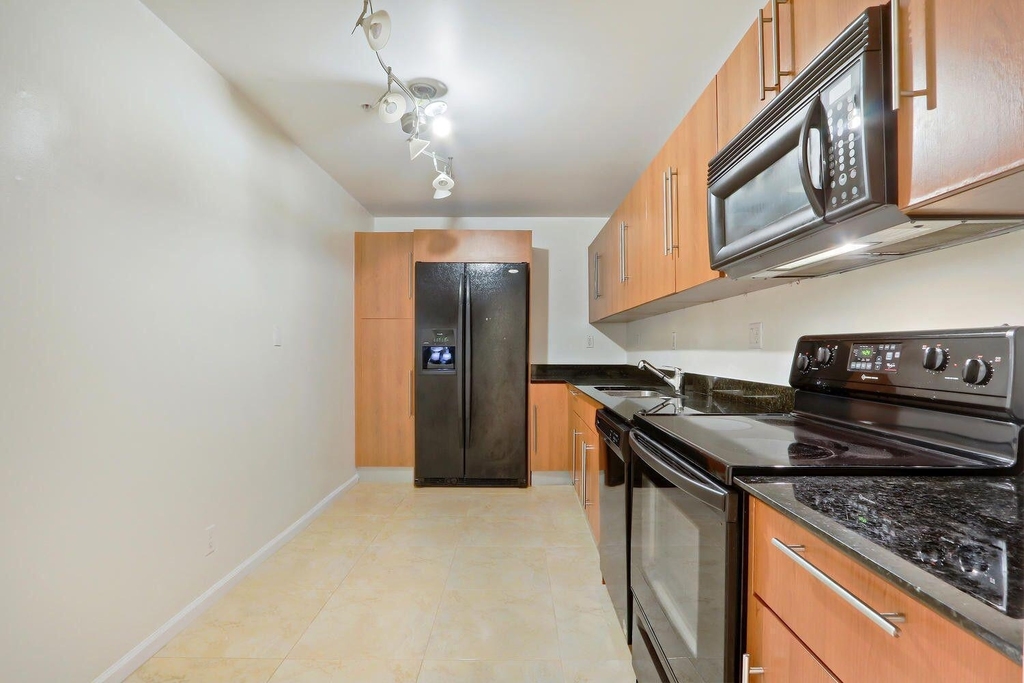 3001 S Ocean Drive - Photo 11