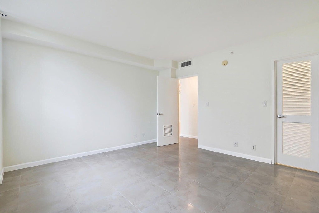 3001 S Ocean Drive - Photo 7