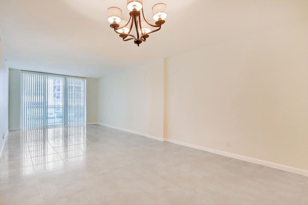 3001 S Ocean Drive - Photo 2