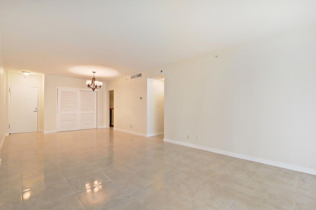 3001 S Ocean Drive - Photo 4