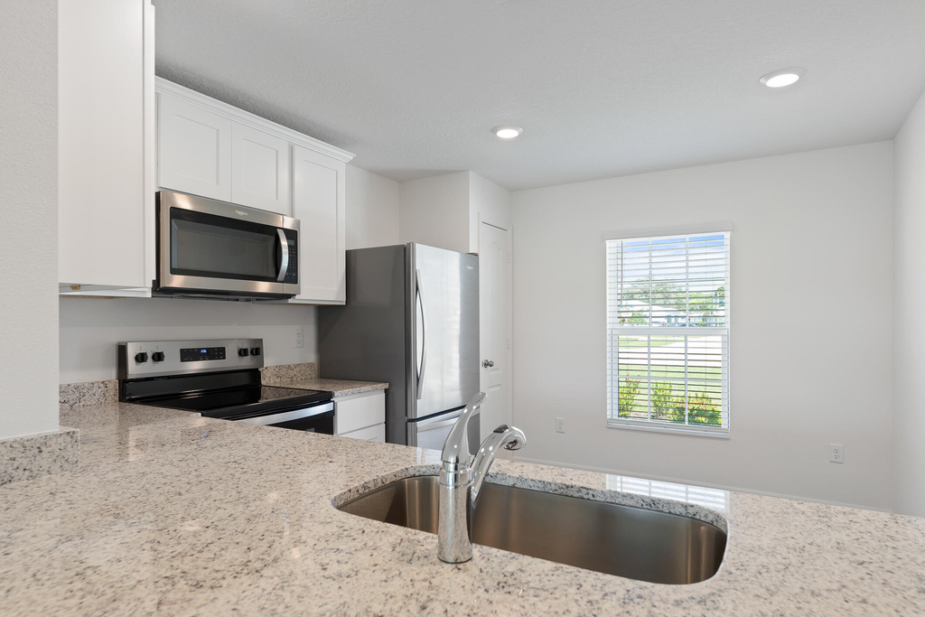 1597 Se Berkshire Boulevard - Photo 2