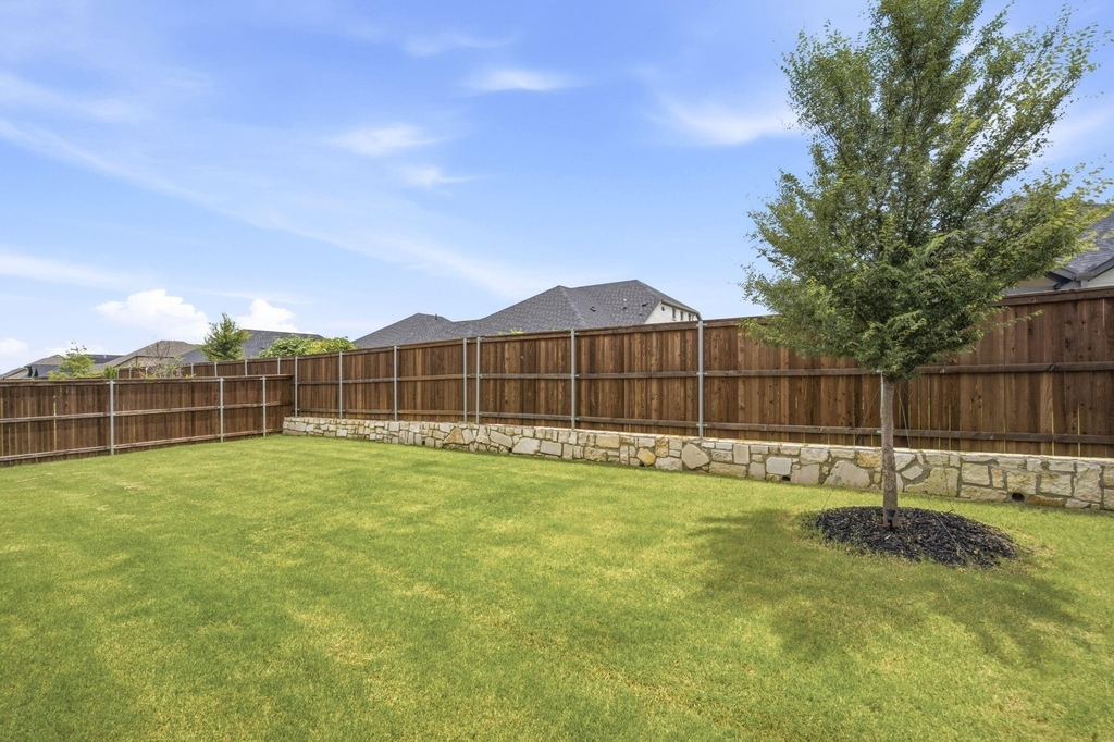 905 Bluebell Street - Photo 33