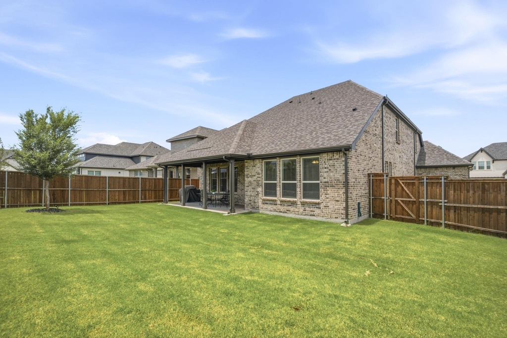 905 Bluebell Street - Photo 35
