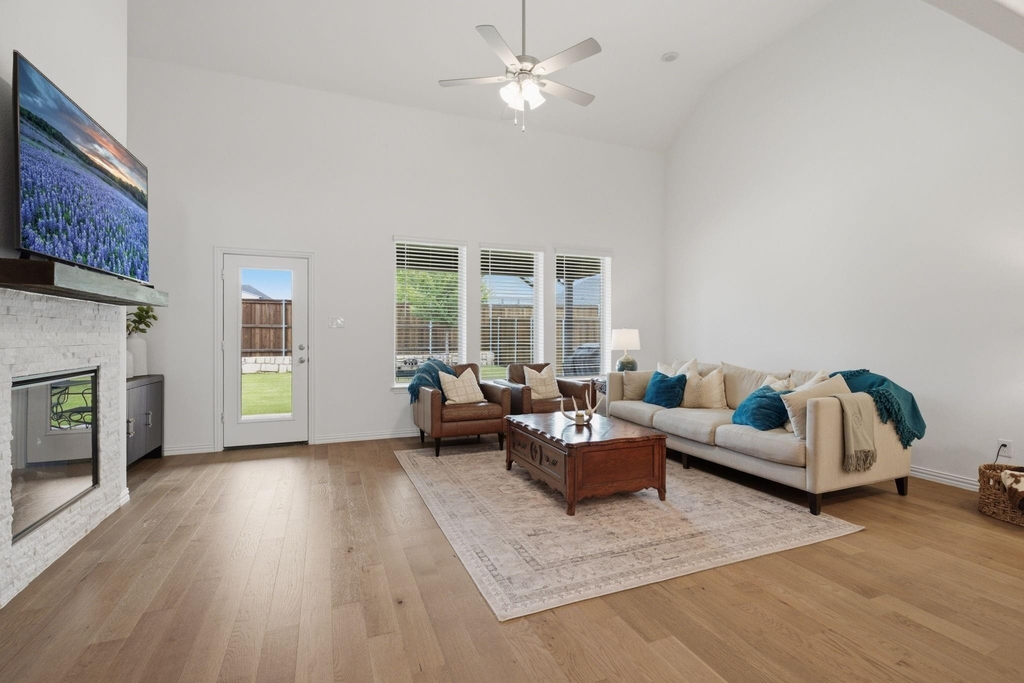 905 Bluebell Street - Photo 15