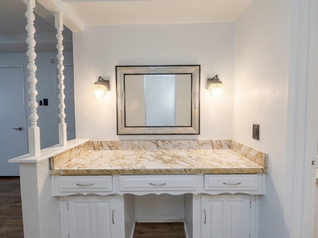 506 N Royal Oak Drive - Photo 6