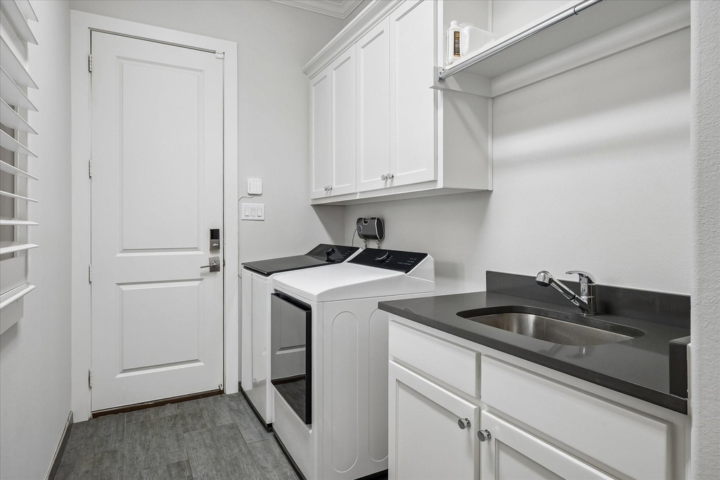 5434 Martel Avenue - Photo 11