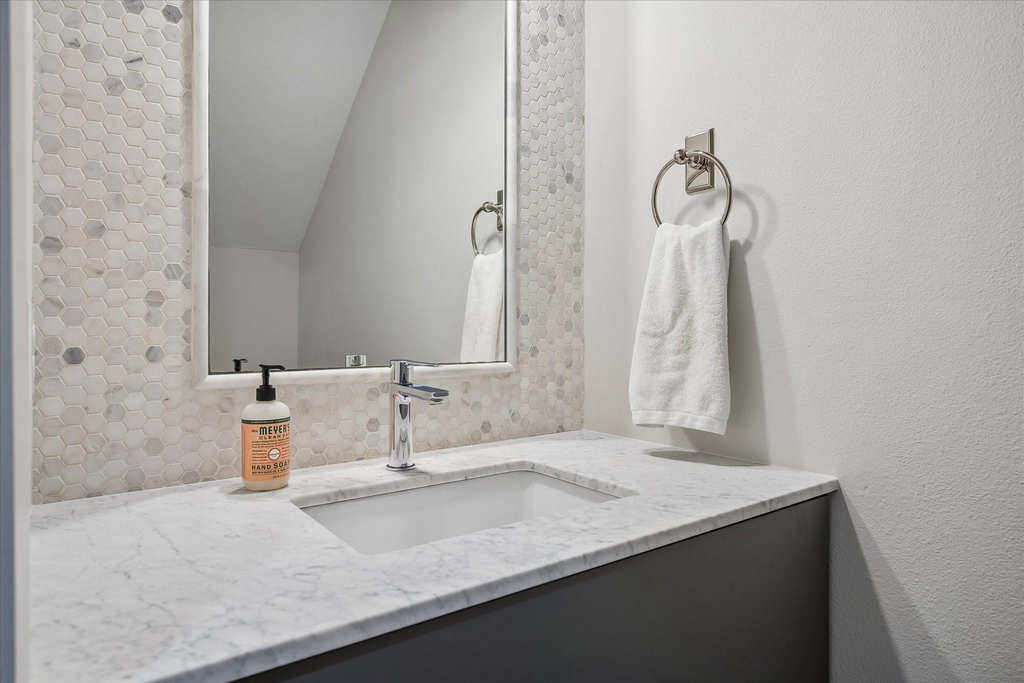 5434 Martel Avenue - Photo 4