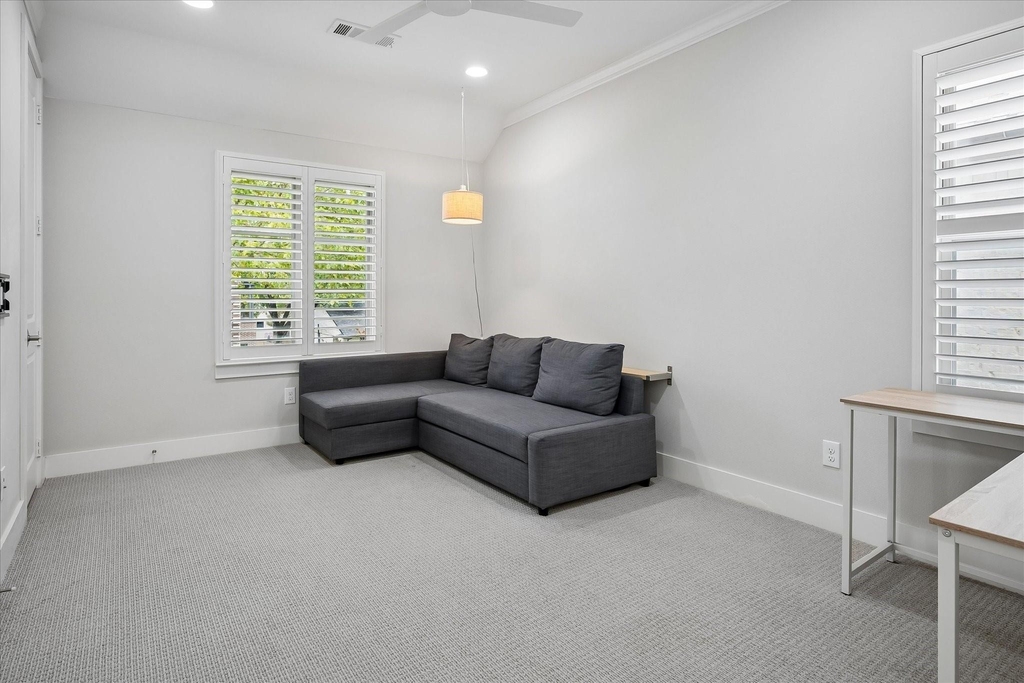 5434 Martel Avenue - Photo 13