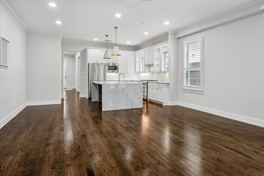 5434 Martel Avenue - Photo 10