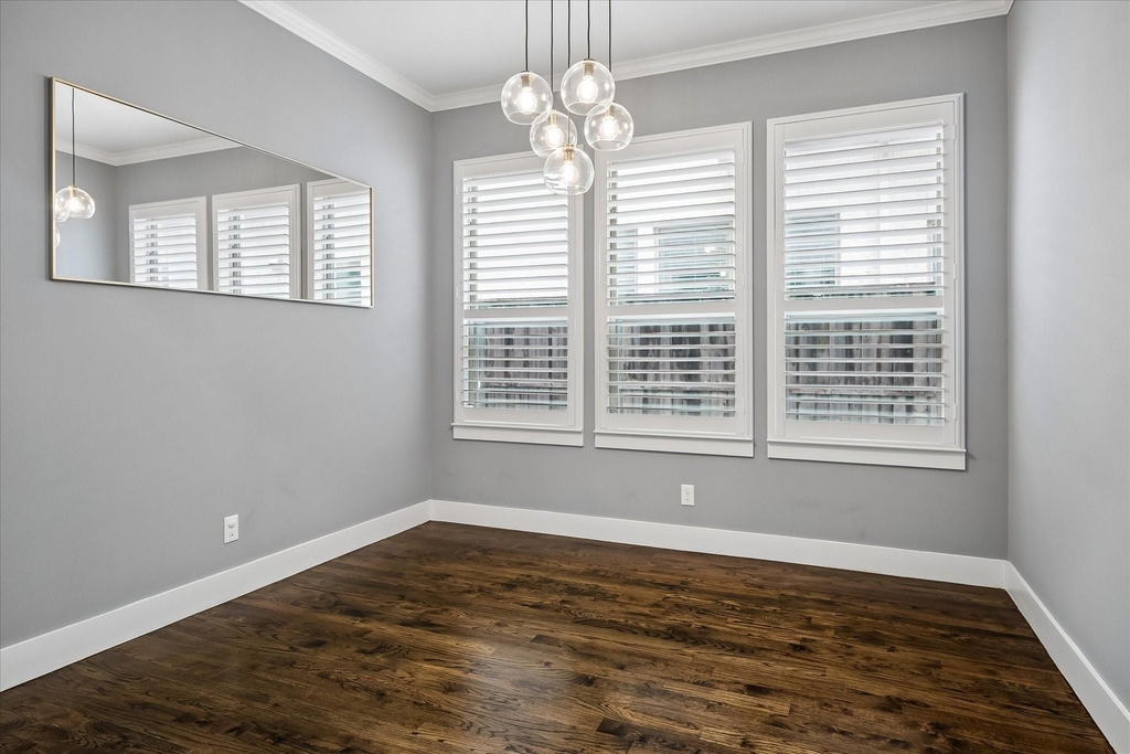 5434 Martel Avenue - Photo 3