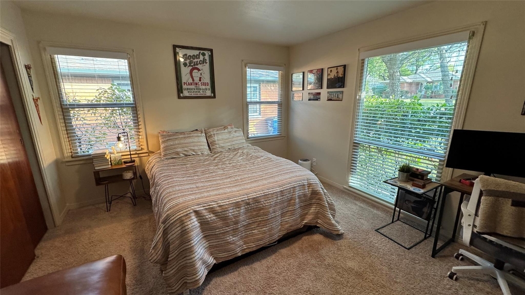 1911 Ferndale Avenue - Photo 10