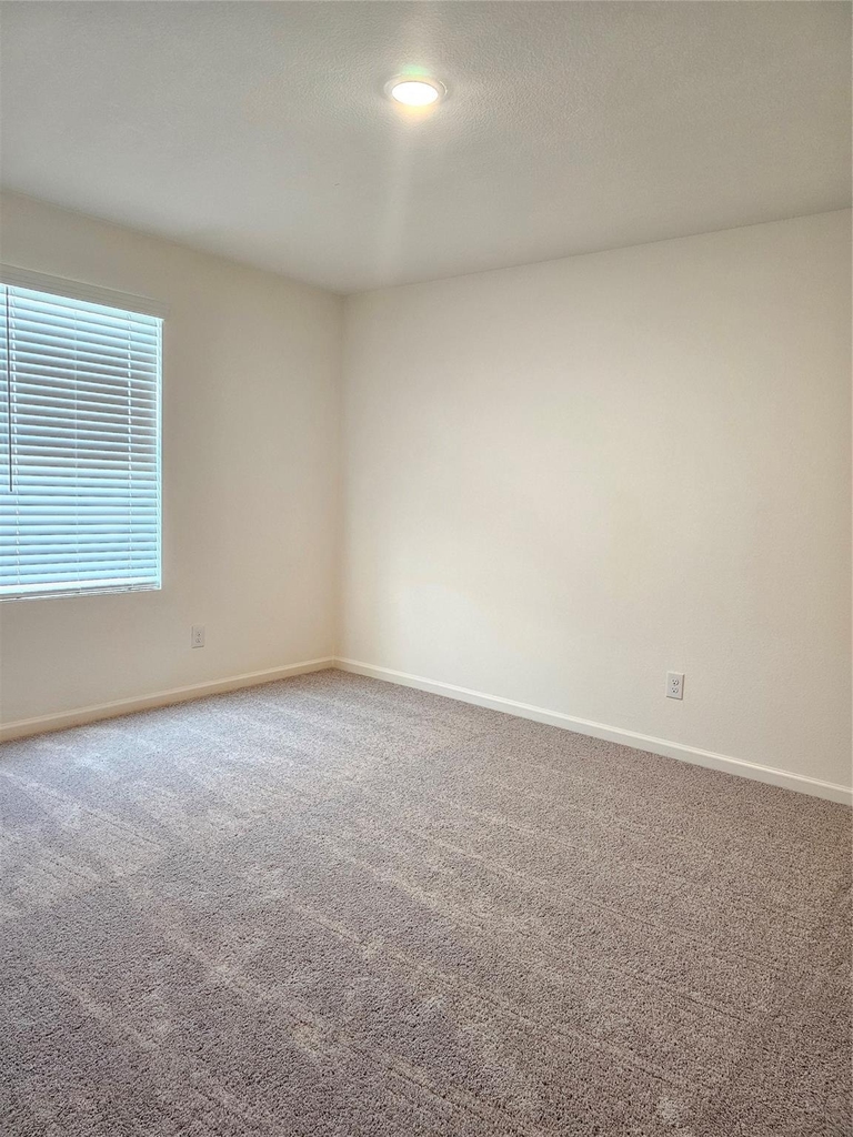 311 Pennsylvania Avenue - Photo 15