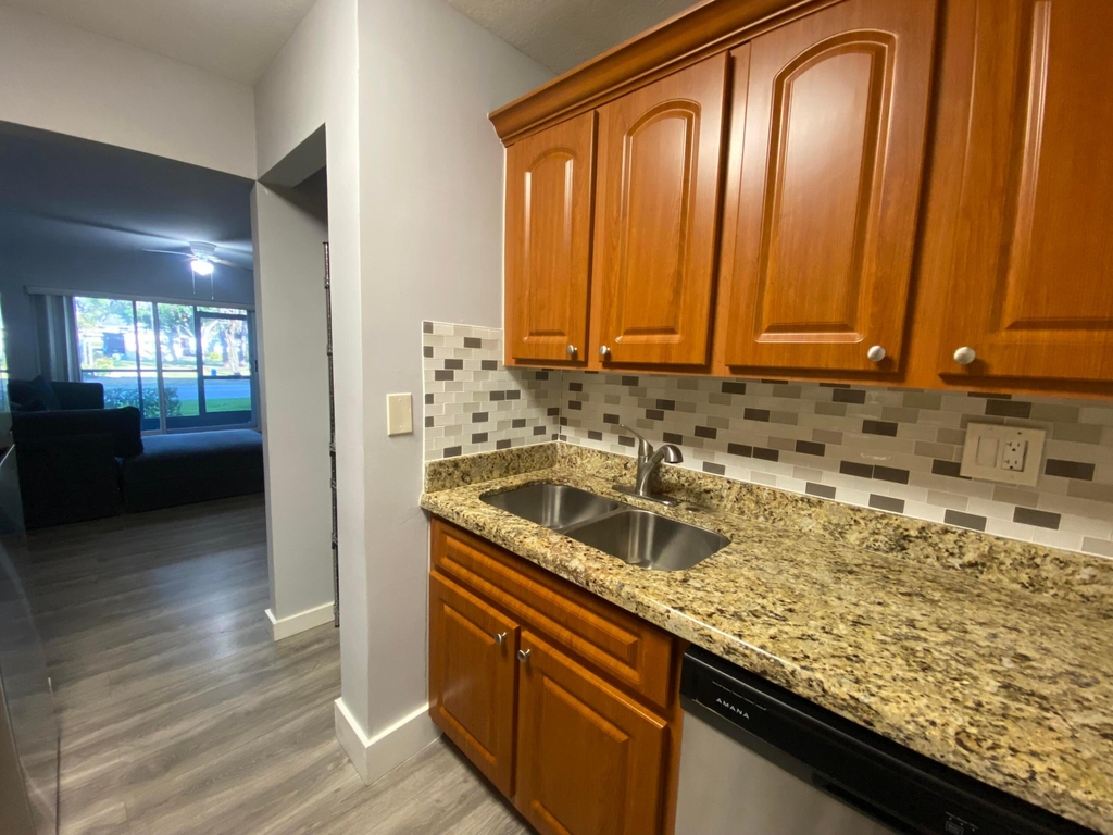 4140 Nw 90th Avenue - Photo 11