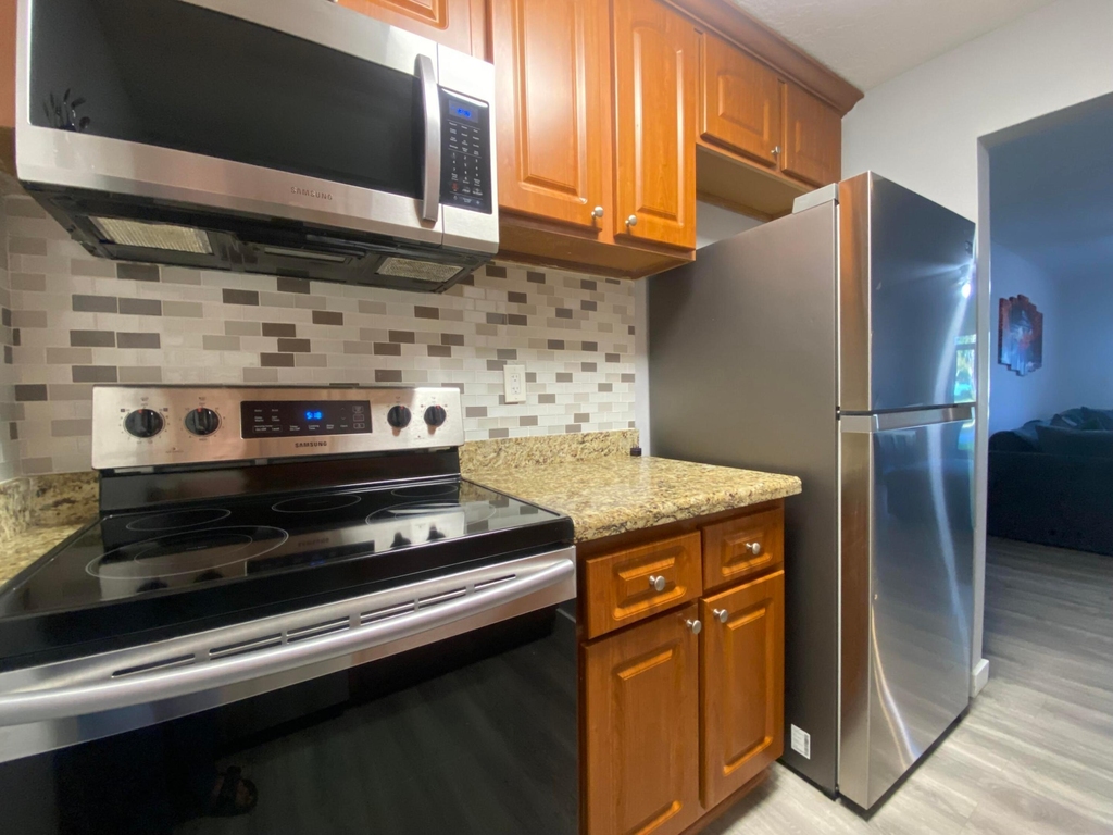 4140 Nw 90th Avenue - Photo 10