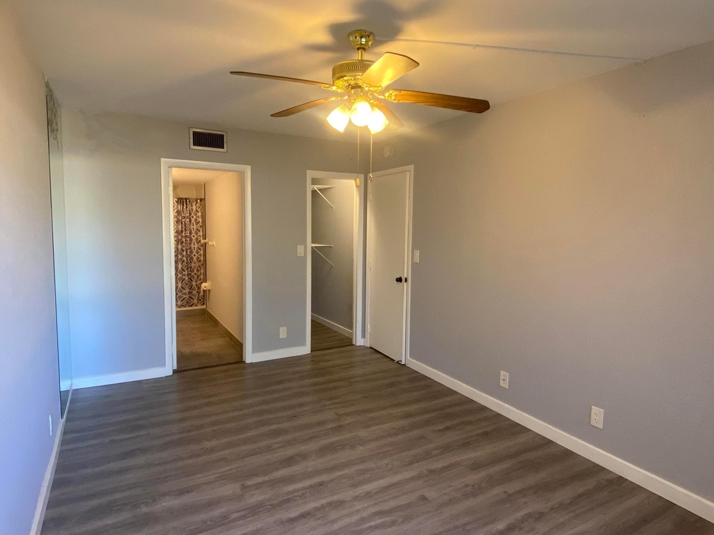 4140 Nw 90th Avenue - Photo 8