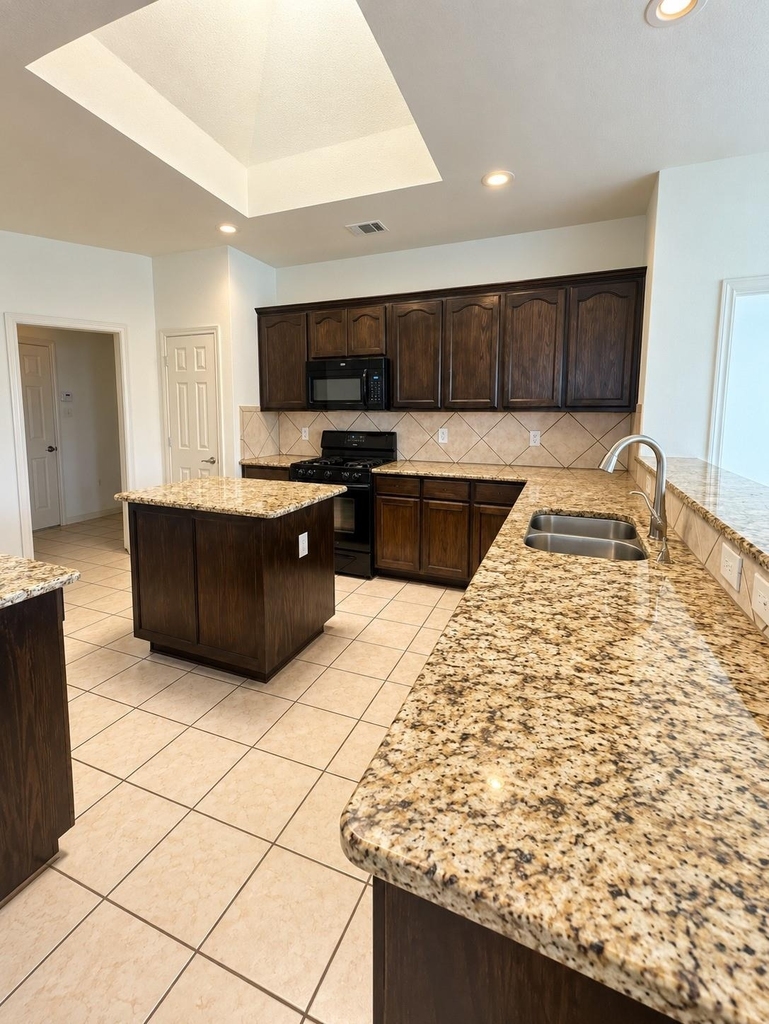 6344 Ferncreek Lane - Photo 7