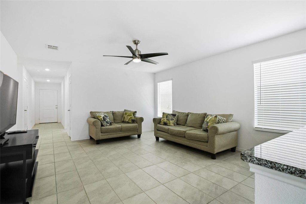 9609 Lightfoot Road - Photo 5