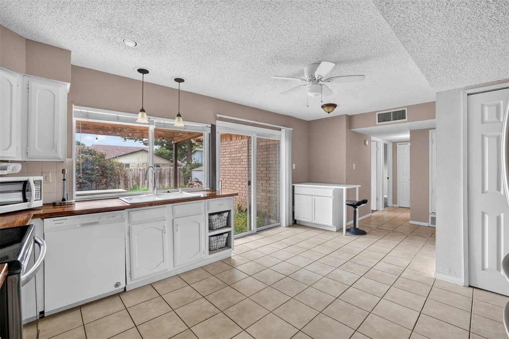 3812 Walnut Drive - Photo 12