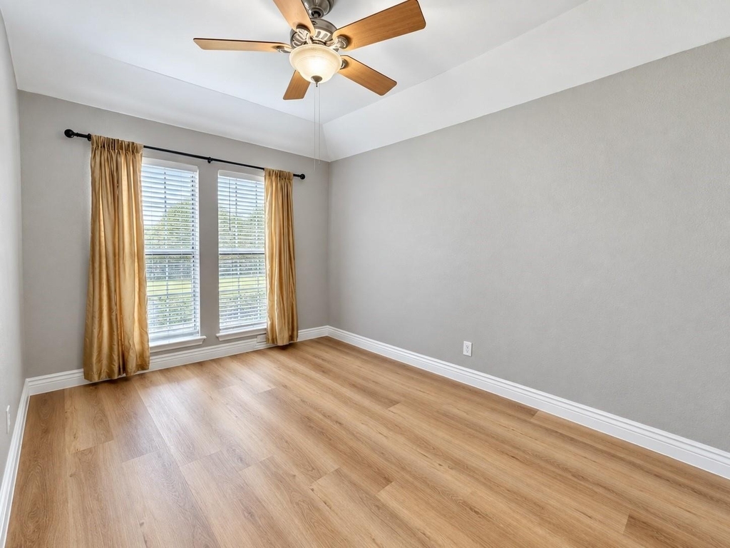 1123 Emily Lane - Photo 16
