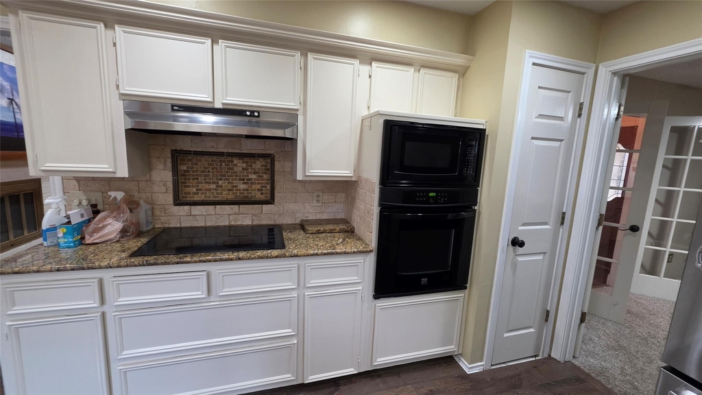 1821 Trowbridge Street - Photo 6