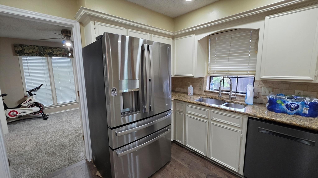 1821 Trowbridge Street - Photo 7