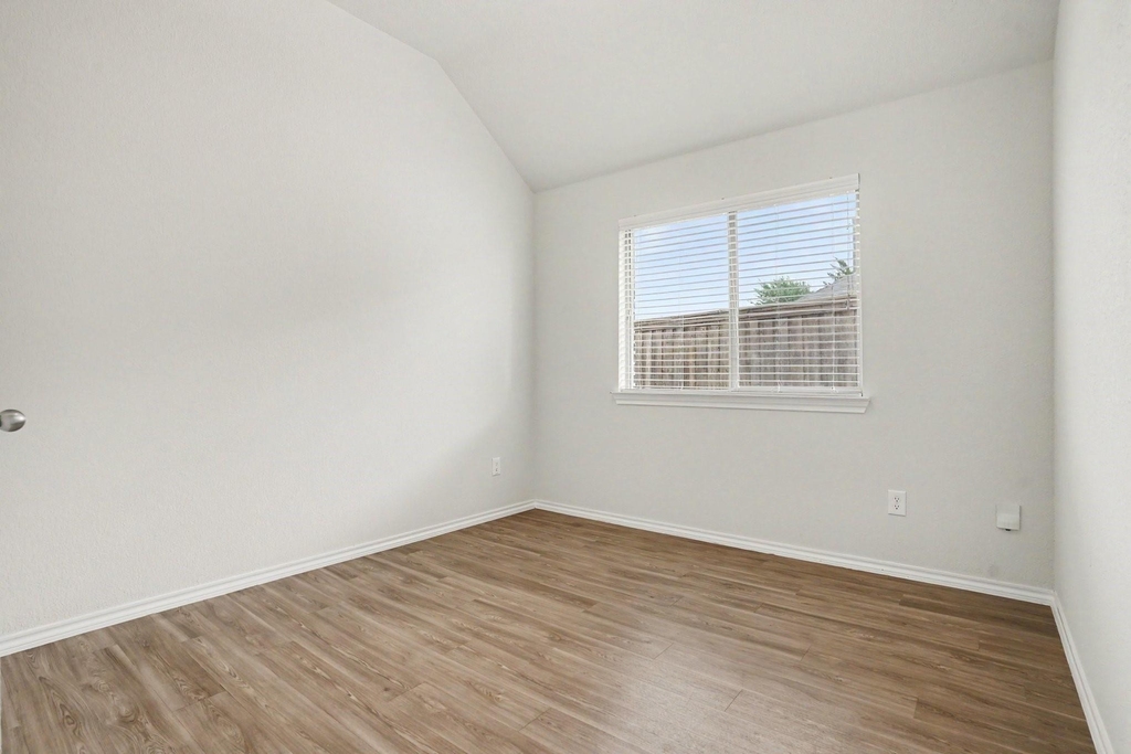 429 Tobin Drive - Photo 9