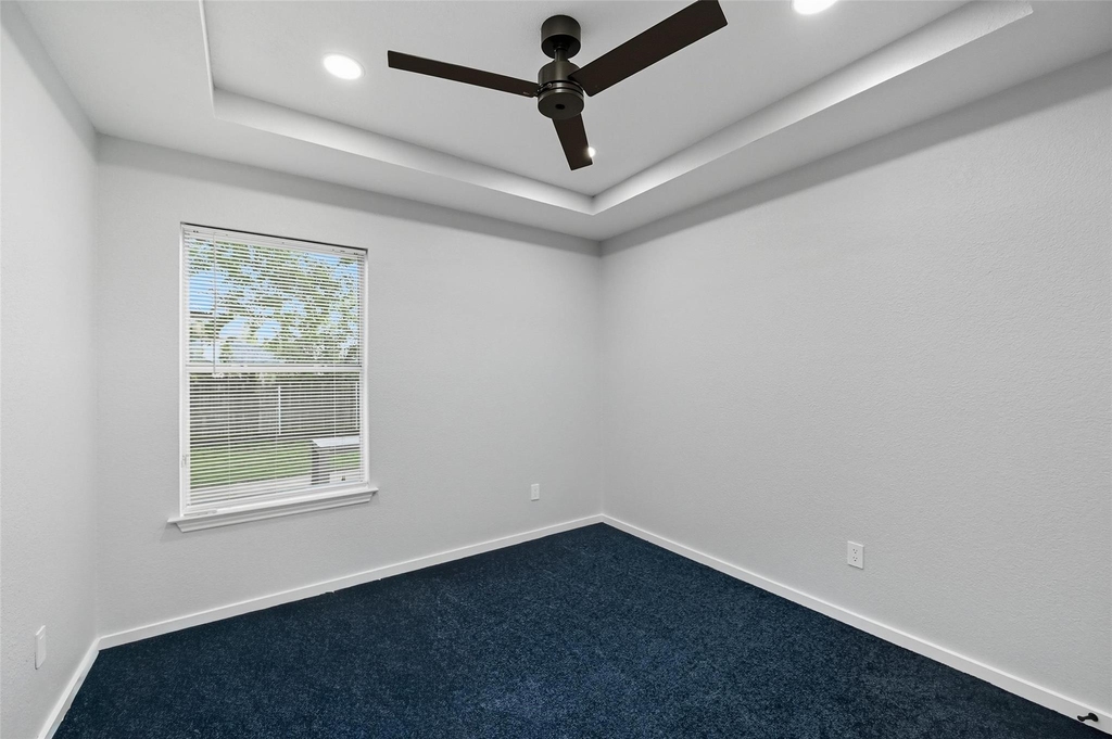 2507 Silvermeadow Lane - Photo 6