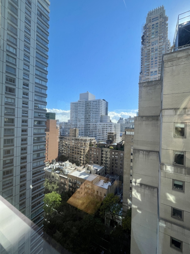 200 E 71st St @ 3rd Ave - Photo 1