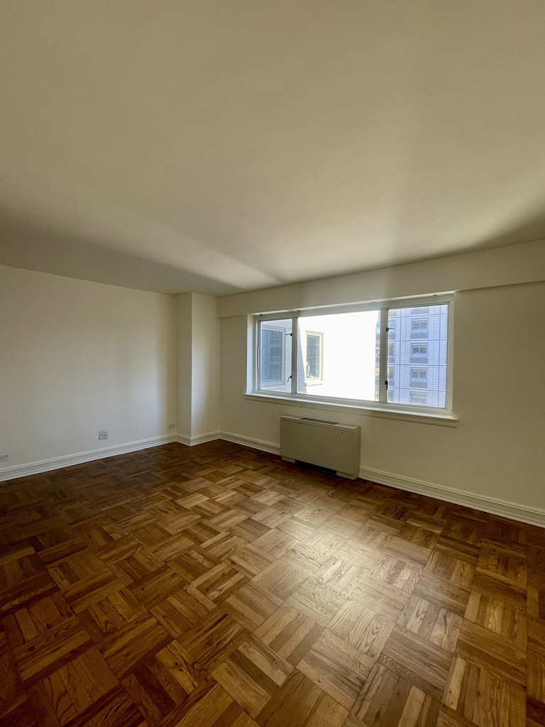 200 E 71st St @ 3rd Ave - Photo 7