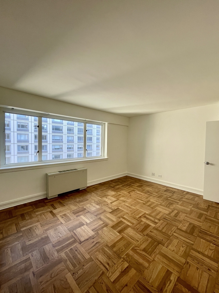 200 E 71st St @ 3rd Ave - Photo 6
