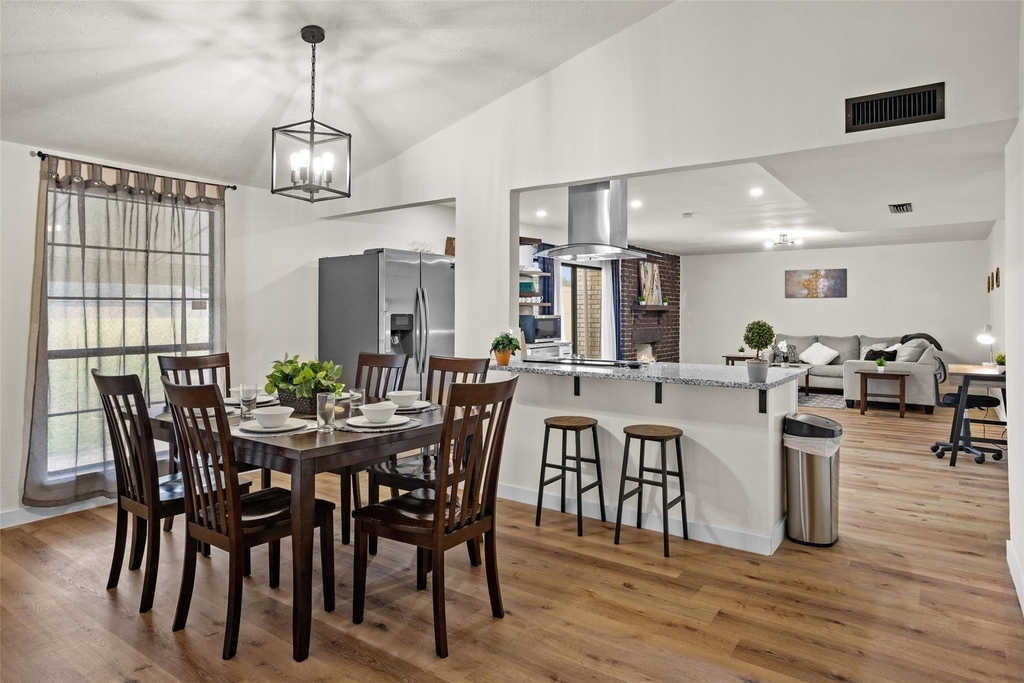 5124 Stanley Drive - Photo 3