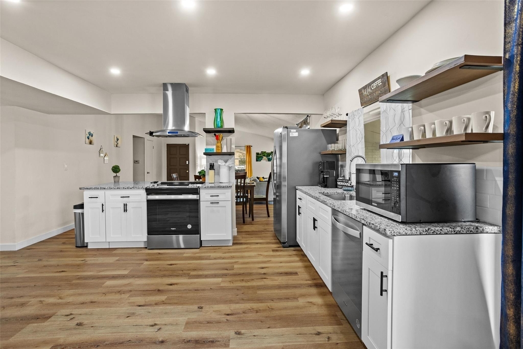 5124 Stanley Drive - Photo 6